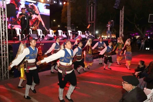 Cam Piramit&rsquo;te Karadeniz ve Burdur r&uuml;zgarı esti
