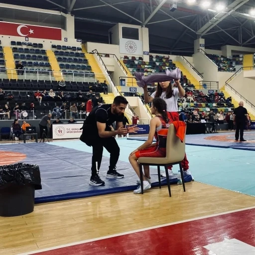 Camardı Spor Kul&uuml;b&uuml; sporcuları Balıkesir&rsquo;den madalya ile d&ouml;nd&uuml;
