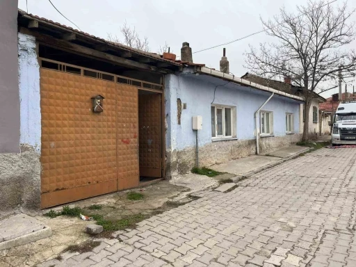 &Ccedil;amaşır makinasındaki ka&ccedil;ak elektrik gen&ccedil; kadını &ccedil;arptı
