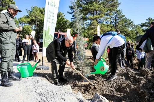 Çameli’de 11 Kasım Milli Ağaçlandırma Günü kapsamında fidanlar toprakla buluştu
