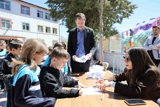 &Ccedil;ameli Masal Festivali coşkuyla başladı
