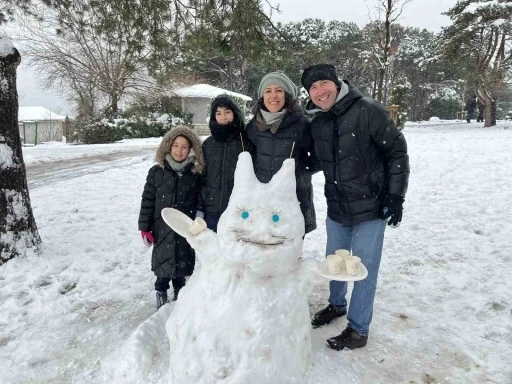 &Ccedil;amlıca&rsquo;da &ccedil;ocuklar karın keyfini doyasıya &ccedil;ıkardı

