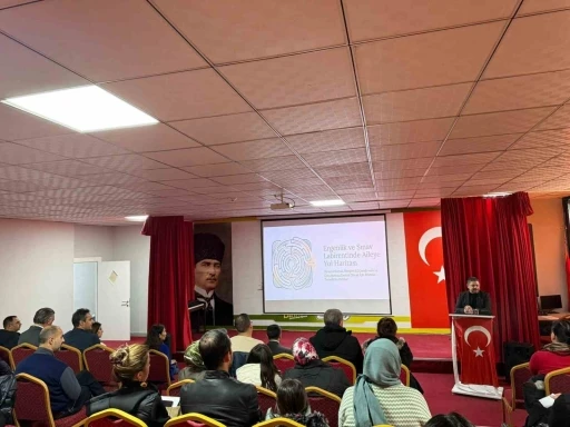Çamlıca Koleji’nde &quot;Aile ve Çocuk İletişimi&quot; semineri
