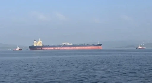 &Ccedil;anakkale Boğazı&rsquo;nda tanker makine arızası yaptı
