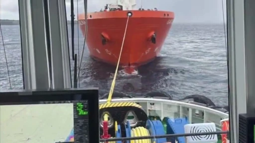 Çanakkale Boğazı’ndan geçen tanker makine arızası yaptı
