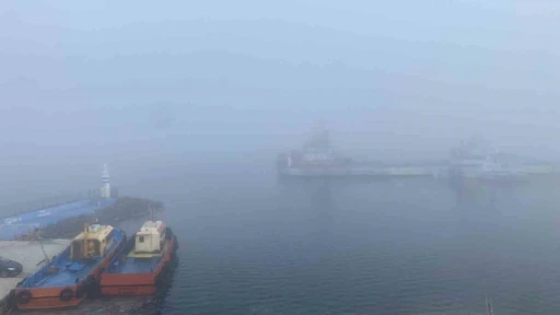 Çanakkale Boğazı sis nedeniyle transit gemi geçişlerine kapatıldı
