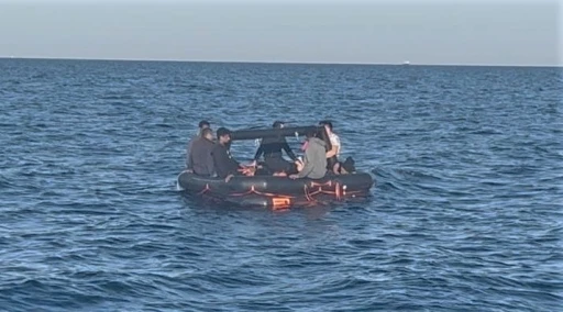 Çanakkale’de 23 kaçak göçmen kurtarıldı
