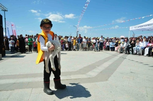 &Ccedil;anakkale&rsquo;de &rsquo;Boğazın Minik &Ccedil;obanları&rsquo; yarışması
