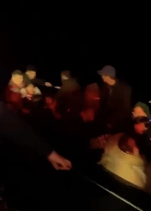 &Ccedil;anakkale&rsquo;de insan ka&ccedil;ak&ccedil;ılığı operasyonu: 31 d&uuml;zensiz g&ouml;&ccedil;men ve 4 organizat&ouml;r yakalandı
