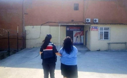 &Ccedil;anakkale&rsquo;de jandarma ekiplerince ger&ccedil;ekleştirilen operasyonlarda 14 ş&uuml;pheli tutuklandı
