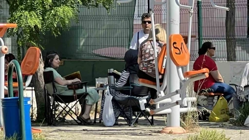 Çanakkale’de LGS’ye geç kalan öğrencileri polis yetiştirdi
