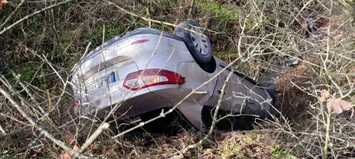 &Ccedil;anakkale&rsquo;de otomobil dereye u&ccedil;tu: 2 yaralı
