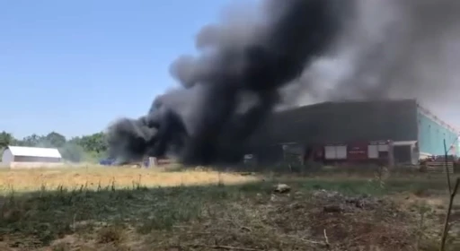 Çanakkale’de plastik fabrikasında yangın
