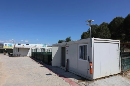 &Ccedil;anakkale&rsquo;de Sahipsiz Hayvan Bakımevi ve Doğal Yaşam Alanı incelendi
