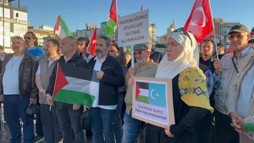 &Ccedil;anakkale&rsquo;de Sumud Filosu&rsquo;ndaki aktivistlere destek g&ouml;sterisi
