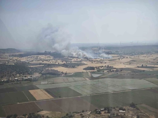 Çanakkale’de tarım arazisinde başlayan yangın kontrol altına alındı
