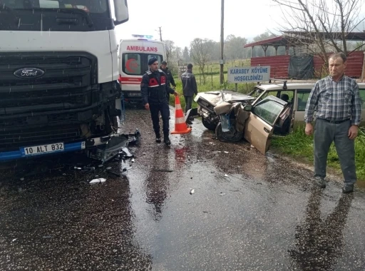 Çanakkale’de tır ile otomobil çarpıştı: 1 yaralı
