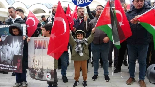 &Ccedil;anakkale&rsquo;den K&uuml;resel Sumud Filosu&rsquo;na destek sesleri y&uuml;kseldi
