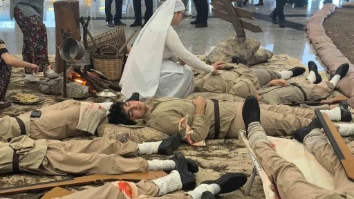 &Ccedil;anakkale Zaferi&rsquo;nin 111 yılında şehitler dualarla anıldı