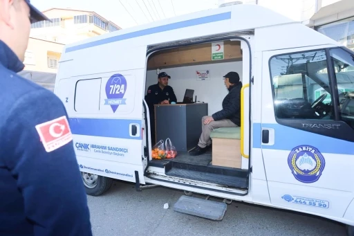 Canik&rsquo;te Mobil Zabıta &Ccedil;&ouml;z&uuml;m Merkezi ile talep ve &ouml;neriler yerinde dinleniyor
