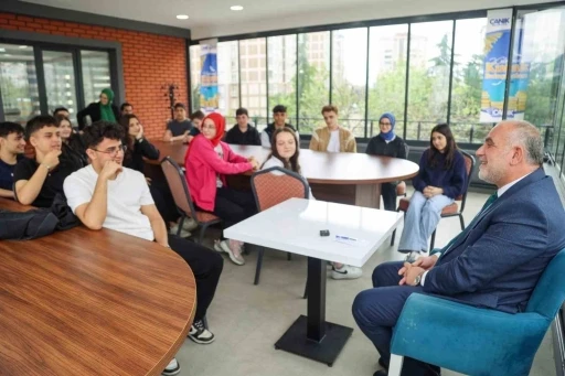Canik’te &quot;Kütüphanede Kuşak Buluşmaları&quot;
