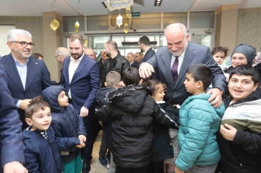 Canik&rsquo;te Ramazan bayramı bayramlaşması
