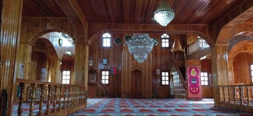 &Ccedil;antı tekniğiyle inşa edilen &ccedil;ivisiz cami 2 asırdır ayakta

