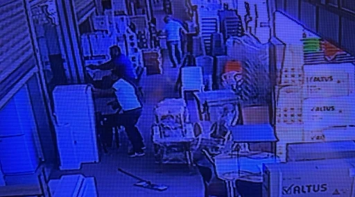 Çarşının ortasındaki silahlı kavgada 4 kişi yaralandı
