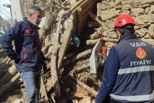 &Ccedil;atak&rsquo;ta ahır &ccedil;&ouml;kt&uuml;: 50 kuzu g&ouml;&ccedil;&uuml;k altında kaldı
