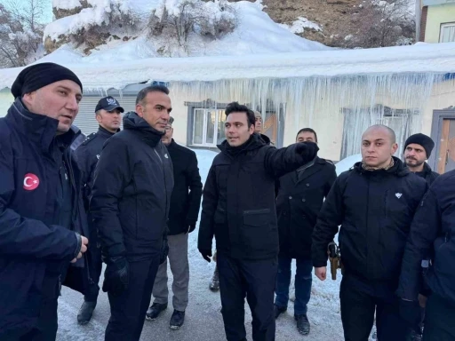 &Ccedil;atak&rsquo;ta &ccedil;ığ afeti sonrası saha incelemesi yapıldı
