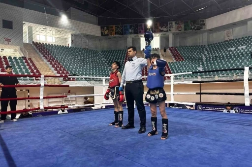 &Ccedil;ataklı &ouml;ğrenci Muay Thai T&uuml;rkiye Şampiyonu oldu
