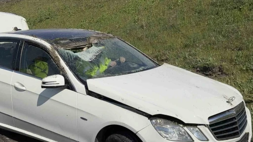 &Ccedil;atalca&rsquo;da otomobil takla attı: 2 kişi burnu bile kanamadan kurtuldu

