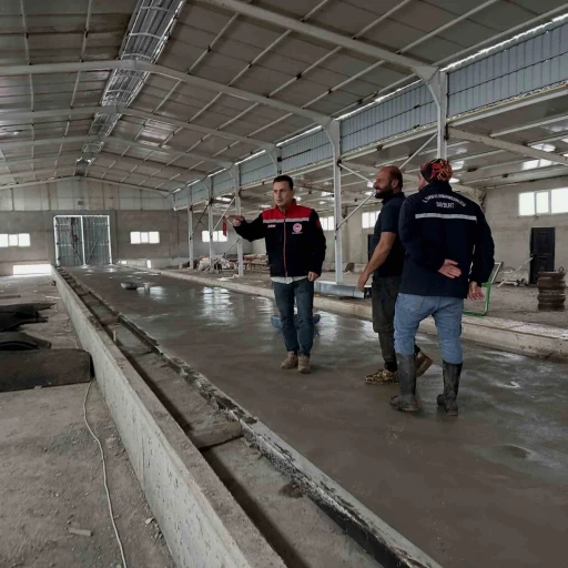 &Ccedil;atıksu&rsquo;da modern b&uuml;y&uuml;kbaş ahırı inşa ediliyor
