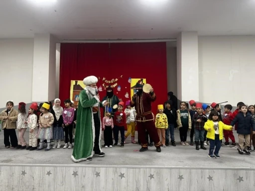 &Ccedil;avdarhisar&rsquo;da Hacivat, Karag&ouml;z ve Nasreddin Hoca g&ouml;sterisi
