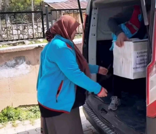 &Ccedil;avdarhisar SYDV gıda yardım paketlerini ihtiya&ccedil; sahiplerine ulaştırdı
