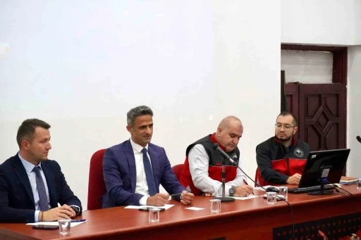 Çaycuma’da kahverengi kokarca böceğiyle mücadele toplantısı yapıldı
