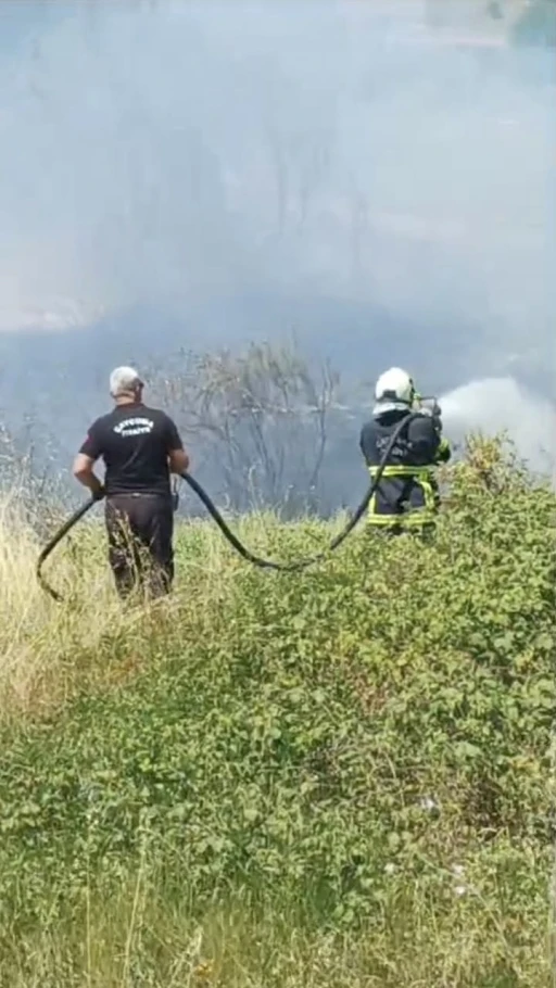 Çaycuma’da örtü yangını korkuttu

