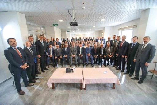 Çayırlı’da muhtarlar toplantısı düzenlendi

