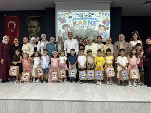 &Ccedil;ayırova &Ccedil;ocuk Kul&uuml;b&uuml; &ouml;ğrencileri karnelerini aldı
