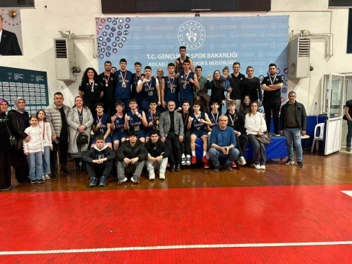 &Ccedil;ayırova&rsquo;nın gen&ccedil; basketbolcuları Kocaeli ikincisi oldu
