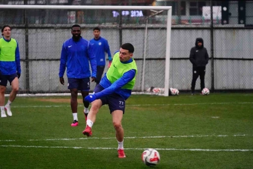 &Ccedil;aykur Rizespor Fatih Karag&uuml;mr&uuml;k ma&ccedil;ı hazırlıklarına başladı
