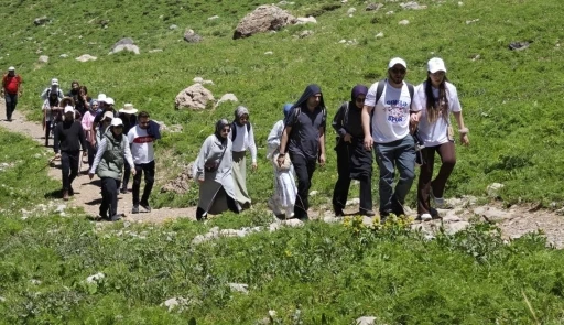 Cennet ve Cehennem Vadisi’nde doğa yürüyüşü
