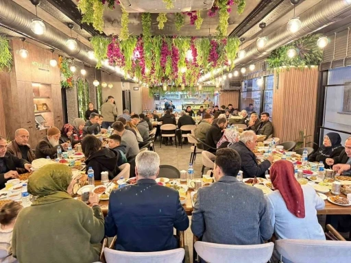 &Ccedil;ermik Kaymakamı Karataş, ilk iftar sofrasında şehit aileleri ile buluştu

