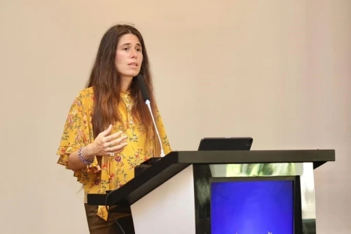 &Ccedil;eşme Belediye Meclisinde, 2,5 milyarlık arazi devrinde tansiyon y&uuml;kseldi
