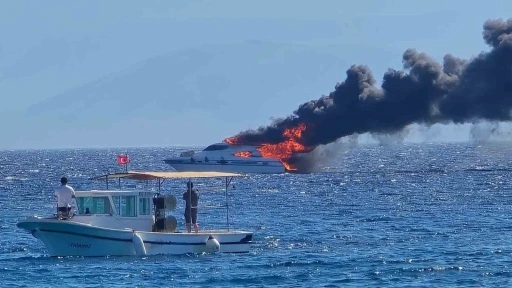 Çeşme Dalyan Marina’da yat yangını
