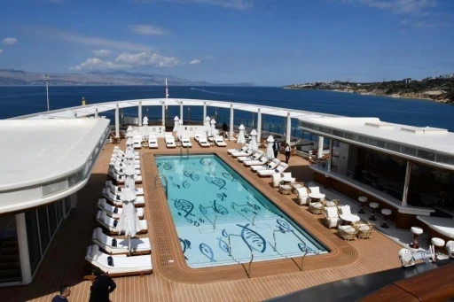 &Ccedil;eşme&rsquo;de kruvaziyer turizmi artıyor
