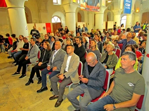 Çeşme’de satranç turnuvası düzenlendi
