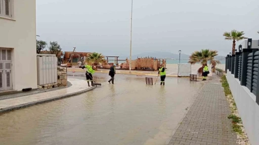 Çeşme, son 24 saatte Türkiye’nin en yoğun yağışını aldı
