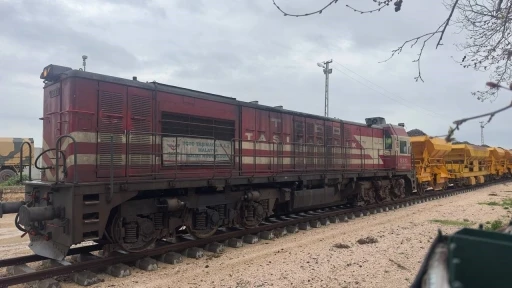 Ceylanpınar&rsquo;a 15 yıl aradan sonra tren geldi
