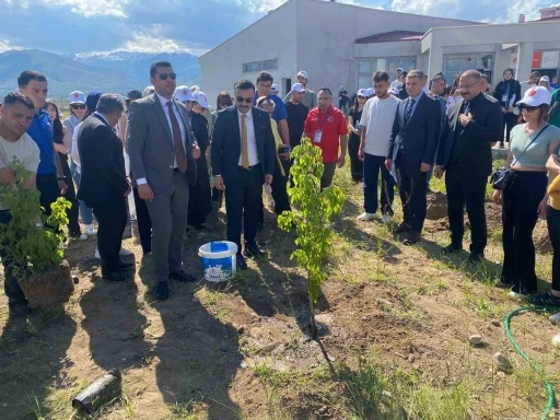 Ceza İnfaz Personeli G&uuml;n&uuml;&rsquo;nde fidan dikim etkinliği d&uuml;zenlendi

